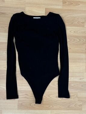 Babaton Women’s Black Long-Sleeve Bodysuit